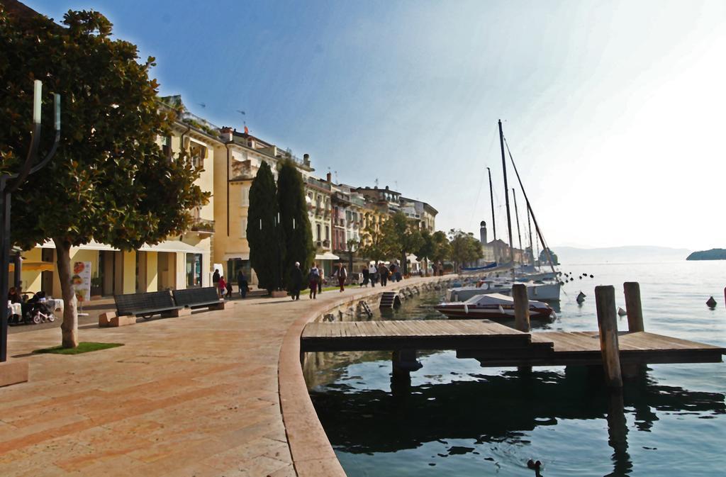 Apartment Salo- Direct Access To Garda Lake Exterior photo